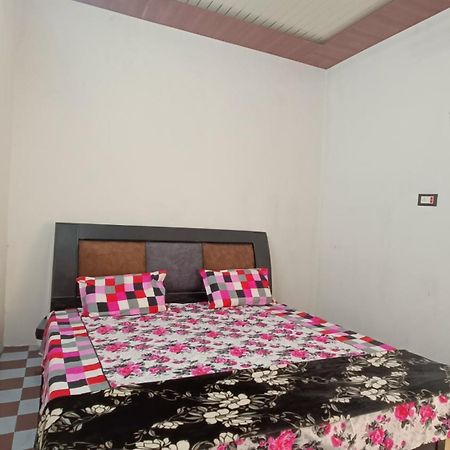 Keshav Narayan Home Stay 마투라 외부 사진