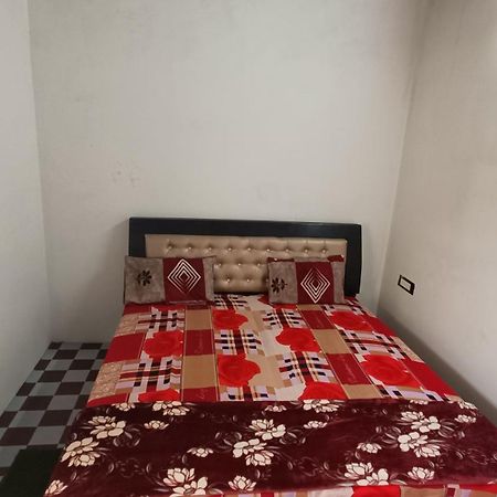 Keshav Narayan Home Stay 마투라 외부 사진